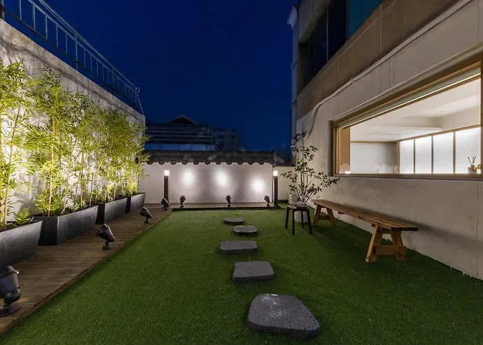 아파트 Sodamon Hanok Terrace Family Jongno